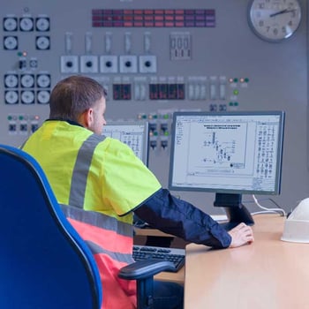 Chemical Engineer Using CHEMCAD CHemical Process Simulation Software