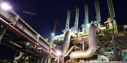 Hybrid Heating Value Control for LNG Regasification 